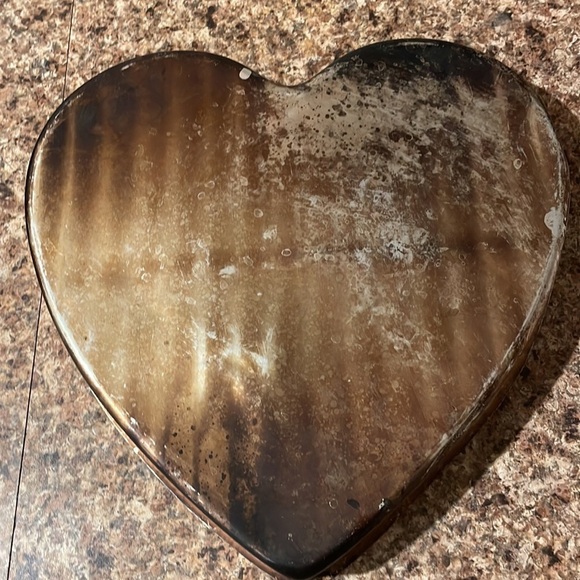 Heart shaped cake pan - Picture 2 of 2